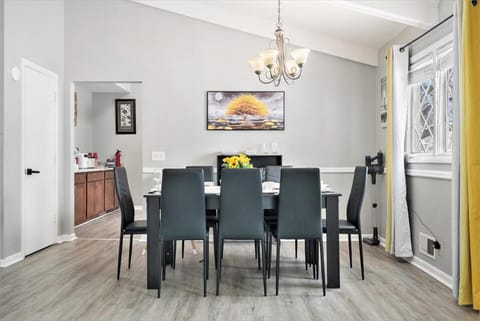 Modern 4-Bedroom Retreat House in Omaha