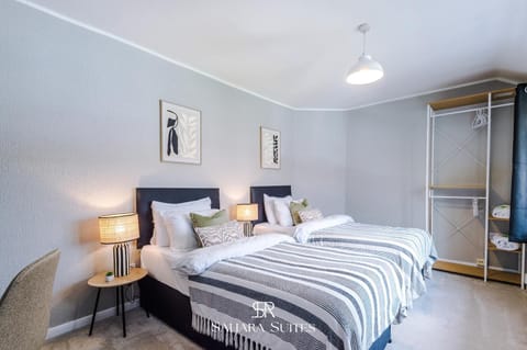 Bed, Photo of the whole room, Bedroom, towels, wardrobe