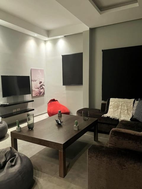 Communal lounge/ TV room, TV and multimedia, Living room, Seating area