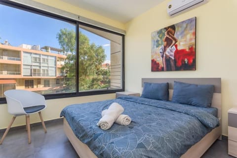 Bed, View (from property/room), Photo of the whole room, Bedroom, towels, air conditioner