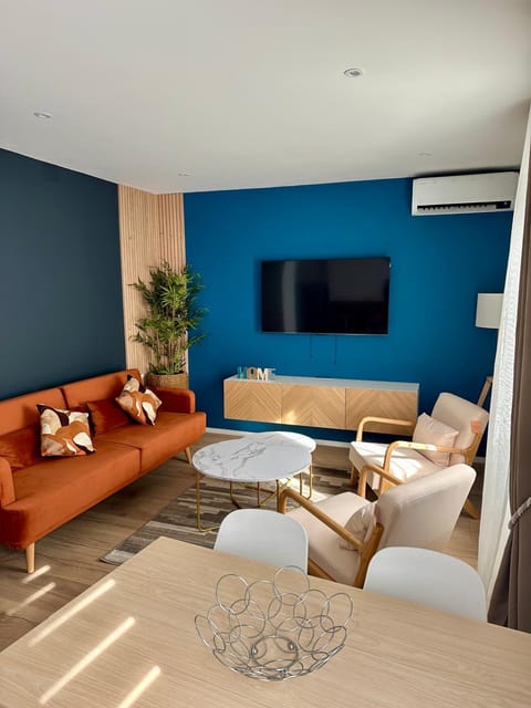 Living room, air conditioner