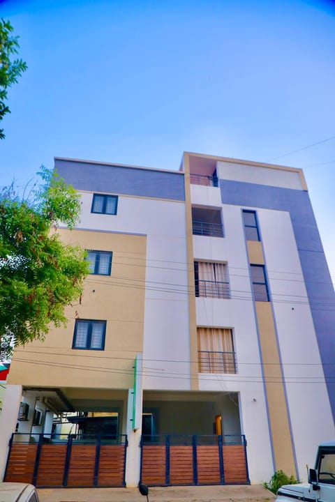 Property building, Facade/entrance