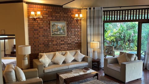 Living room, Garden view