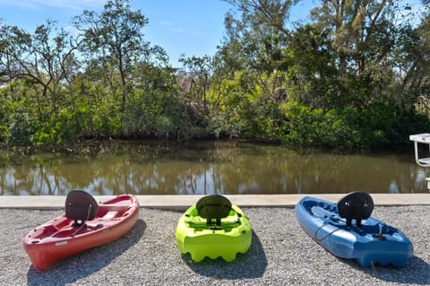 Now Booking for Summer! Mermaid Bay! Canal Front, Pool, Dock & More! House in Cortez