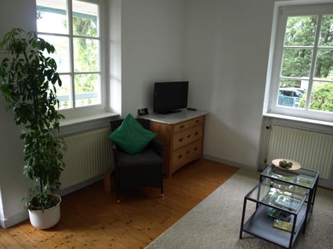 TV and multimedia, Photo of the whole room