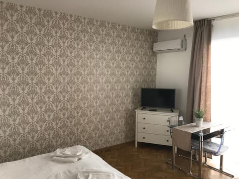 TV and multimedia, Living room, Bedroom