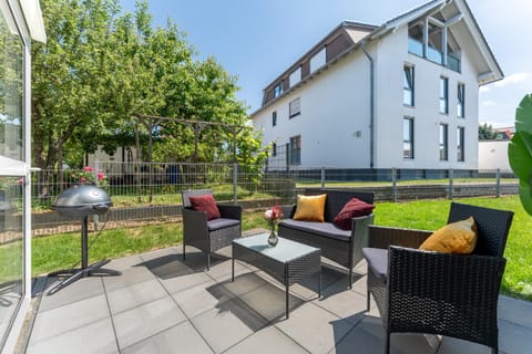 Spring, Summer, BBQ facilities, Garden, View (from property/room), Balcony/Terrace, Seating area, Evening entertainment, Garden view, furniture