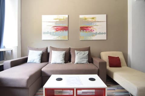 Living room, Photo of the whole room