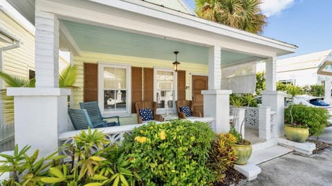 Dos Casitas by Last Key Realty House in Key West