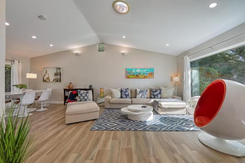 Tropical Oasis House in Indian Wells