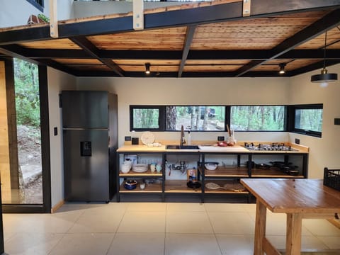 Casa Estudio UMMA, Punta del Bosque Villa in Hidalgo, Mexico