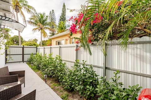 Miami North Beach Apartment in Golden Glades