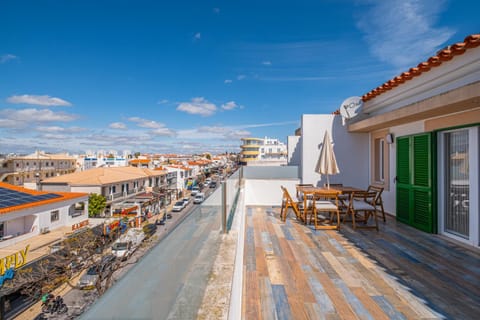 Patio, View (from property/room), Balcony/Terrace, Dining area, City view, Street view