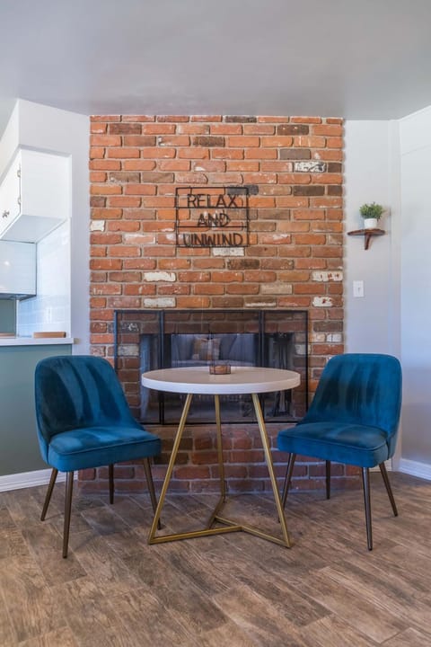 Tempe Ranch House with Fireplace Big Yard Near ASU House in Tempe