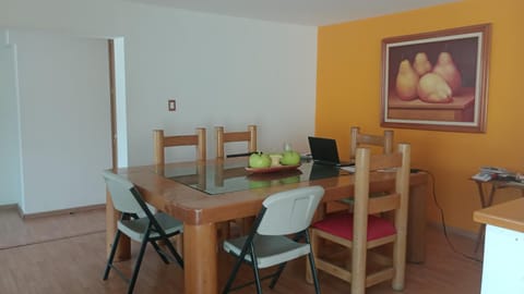 Casa increíble 6 recamaras 2 estacionamientos, alberca House in Mexico City