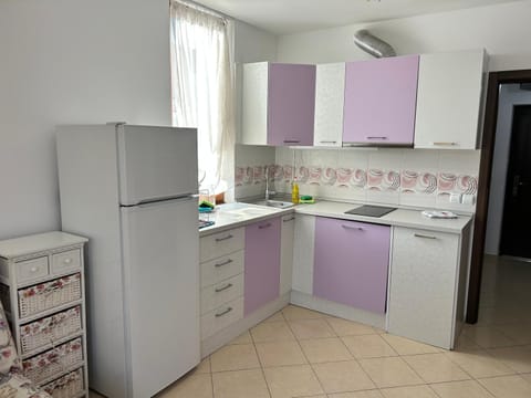 Апартамент в Риф 2 Apartment in Nessebar