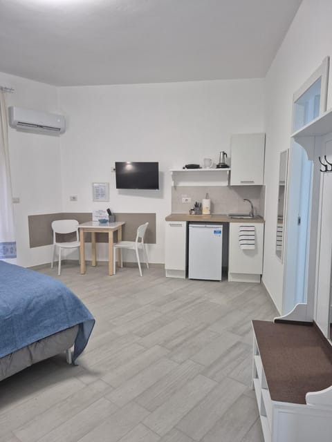 TV and multimedia, Coffee/tea facilities, pet friendly