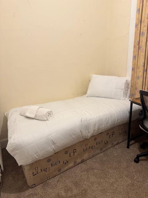 Haymarket Centro , Flat familiar quarto privativo banheiro compartilhado Vacation rental in Edinburgh