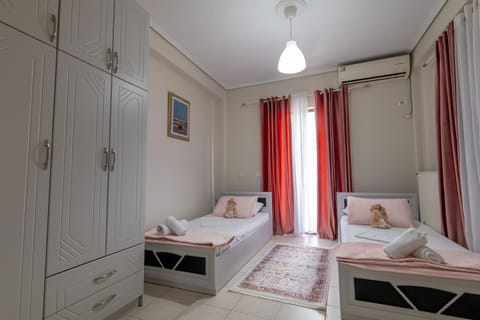 Bed, Photo of the whole room, Bedroom, towels, wardrobe