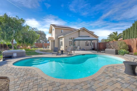 Pool view, Swimming pool, Swimming pool