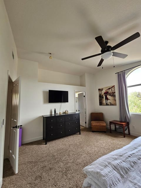 Desert Escape Home with 3BD 3BA with Pool and Jacuzzi House in Wildomar