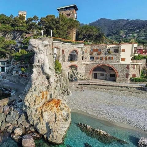 Villa a Rocchetta Luxury Guesthouse Bed and Breakfast in Monterosso al Mare