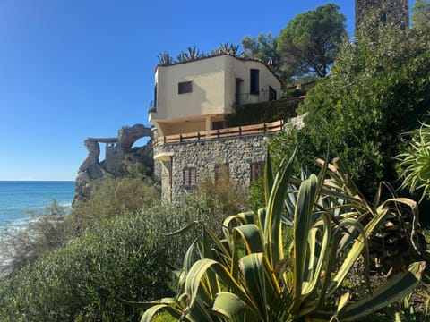 Villa a Rocchetta Luxury Guesthouse Bed and Breakfast in Monterosso al Mare