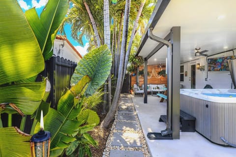 2BR, Families, Pets, Medical Stays, Hot Tub House in Miami
