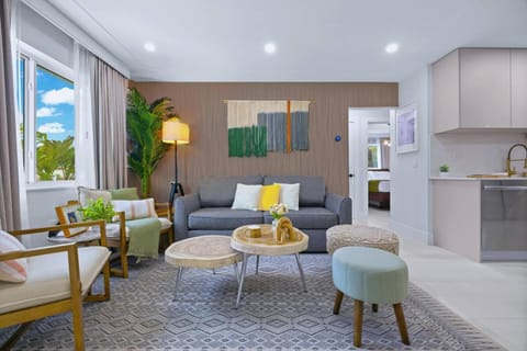 2BR, Families, Pets, Medical Stays, Hot Tub House in Miami