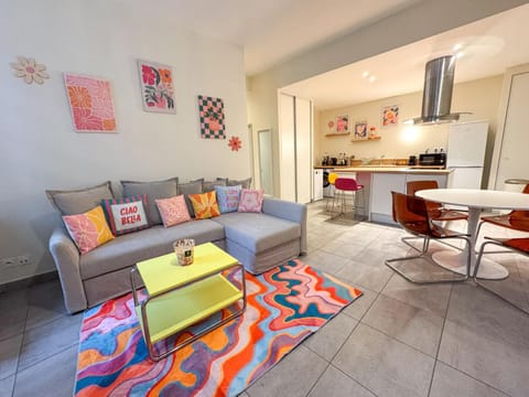 Lyon funky flat piscine et parking Apartment in Tassin-la-Demi-Lune