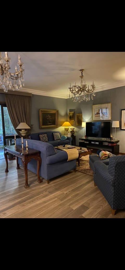 Communal lounge/ TV room, TV and multimedia, Living room, Seating area
