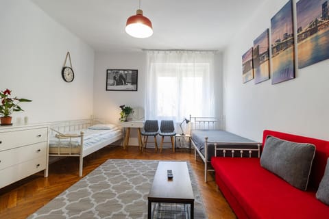 Living room, Photo of the whole room, Bedroom
