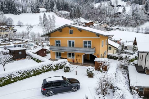 NEW! Chalet Carina by we rent Chalet in Zell am See