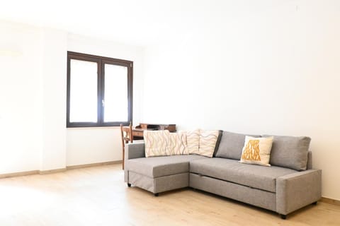 SE160 - Senigallia, comodo trilocale con patio Apartment in Senigallia