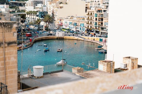 City view, Sea view
