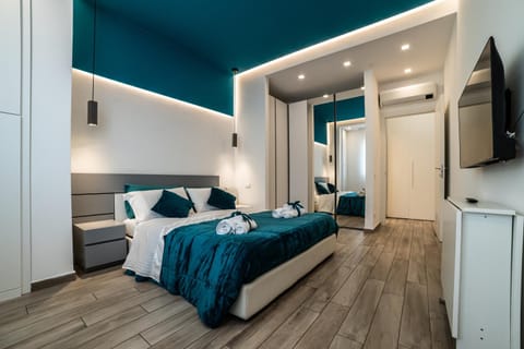 TV and multimedia, Bedroom, towels, wardrobe