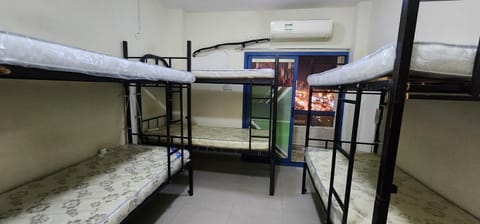 Daily Men Bed Space Apartment in Dubai