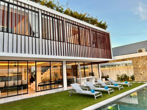 Property building, Garden view