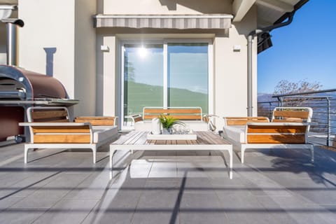 Panoramic Design Villa on Lake Maggiore! Villa Sfarzoso Villa in Stresa