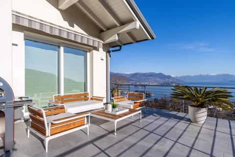 Panoramic Design Villa on Lake Maggiore! Villa Sfarzoso Villa in Stresa