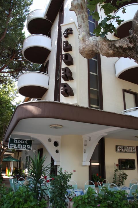 Property building, Day