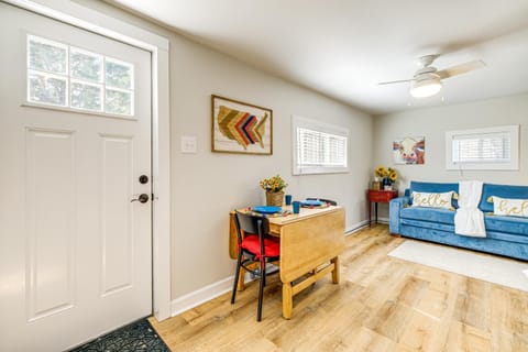 4 Mi to Shops and Dining Bright Lexington Studio! Apartment in Shenandoah Valley