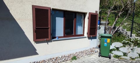 Pension in Lausen 25 Minuten zu St Jakob Bed and Breakfast in Aargau, Switzerland
