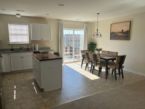 Welcome Families and Pets! 30 nights Entire Home House in Pickens County