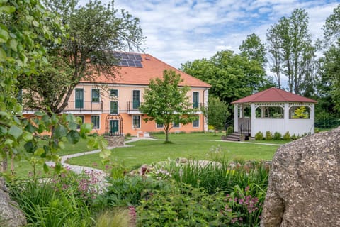 Garden, Garden