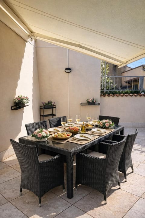 Balcony/Terrace, Dining area
