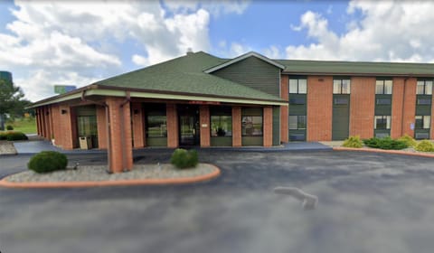 Property building, Day, Parking