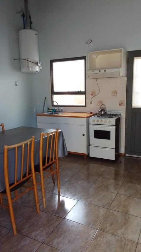 Kitchen or kitchenette, Dining area, stove