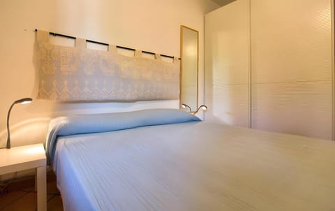 Property building, Living room, Bedroom