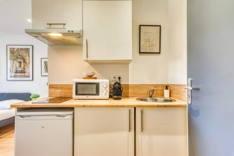 Le Basalte - Lumineux studio - parking privé - wifi - proche métro B Apartment in Lyon